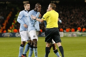 Man City vẫn chưa bị loại: Tấc gang thăm thẳm