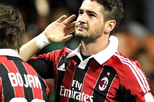 Milan không thắng được Malaga: Chưa ra khỏi đường hầm, nhưng…