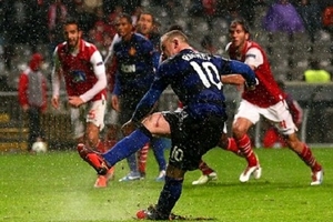 Sir Alex tin Rooney sẽ ghi được trên 20 bàn mùa này