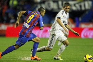 Real thắng “toát mồ hôi” trước Levante