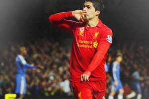 Hàng công Liverpool: Suarez sánh ngang van Persie, nhưng...