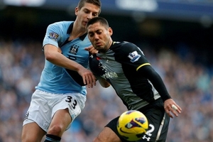 Man City và tử huyệt hàng thủ: Cái chết chưa đến nhưng…