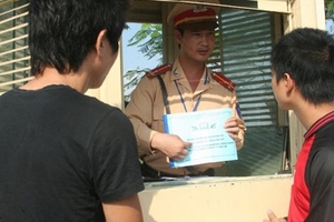 5 ngày, 38 người mang xe máy đi đổi chủ