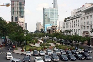 Lệ phí đăng ký xe có thể tăng 10 lần