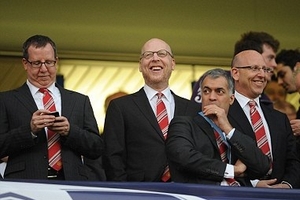 Man Utd giảm nợ xuống mức kỉ lục