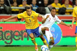Ibrahimovic lập “poker”, Thụy Điển đè bẹp tuyển Anh