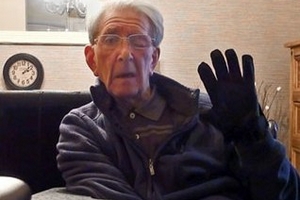 Găng tay biết nói