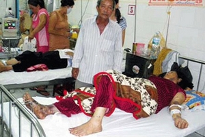 Học sinh đang ngủ bị rắn cắn chết