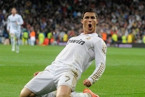 Dũng cảm, tàn nhẫn, thay đổi không ngừng: Ronaldo đã định nghĩa lại bóng đá