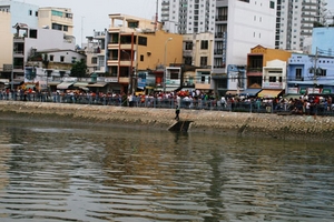 Đi vớt cá, học sinh lớp 6 chết dưới kênh Tàu Hũ