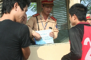 Phạt xe không sang tên, đổi chủ là đúng quy định