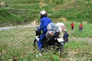 Vết đen sau những chuyến 'phượt'