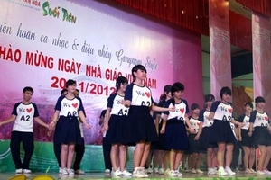 Nhảy Gangnam Style mừng ngày 20.11