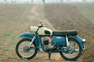 Cấm xe máy quá cũ lưu hành