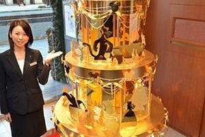 Cây thông Noel làm từ 40kg vàng giá gần 90 tỷ đồng