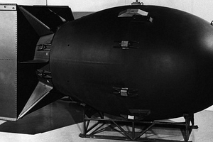 Mỹ từng định cho nổ tung... Mặt trăng