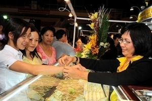 Giá vàng trong nước giảm 40.000 đồng mỗi lượng