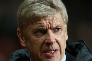 Wenger được cấp 40 triệu bảng mua sắm khẩn cấp