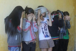 Vùng quê náo động vì mại dâm trá hình hớt tóc