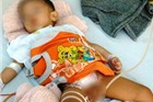 Đề xuất nâng mức kỷ luật kíp mổ cắt nhầm bàng quang bé 21 tháng