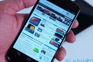 Smartphone Nexus 4 tiếp tục 'cháy hàng'
