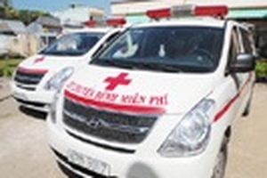 Người nước ngoài cướp xe cấp cứu, tông chết người