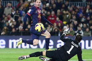 Barca “đồ sát” Bilbao