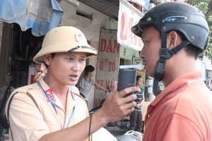 Uống 2 cốc bia bị phạt tới 15 triệu đồng