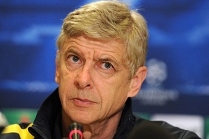 Wenger khẳng định Arsenal không "KHỦNG HOẢNG"