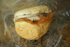 Pa-tê khiến 70 người ngộ độc bánh mì?