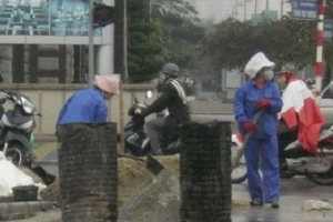 Phận nữ mưu sinh giữa công trường