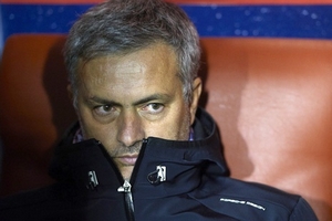 Real Madrid: Sa thải Mou? Giá 40 triệu euro!