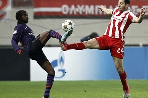 Arsenal thua ngược Olympiacos