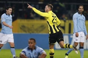 Man City cúi mặt chia tay Champions League