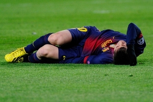 Dính chấn thương, Messi có nguy cơ lỡ kỉ lục