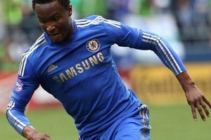 Obi Mikel gắn bó với Chelsea đến năm 2017