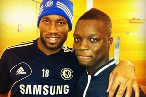 Drogba đã trở lại Stamford Bridge