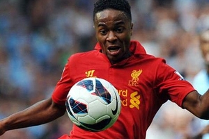 M.U bất ngờ hỏi mua Raheem Sterling