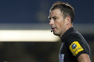 Vu khống trắng trợn Clattenburg, Mikel bị treo giò 3 trận