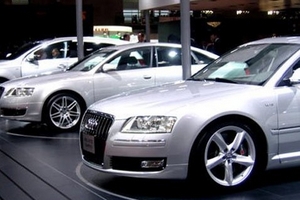 Việt kiều lách luật nhập ô tô?