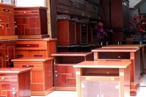 Hàng nội thất phá sản, đóng cửa