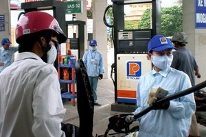 Giá xăng Việt Nam thấp hơn Trung Quốc