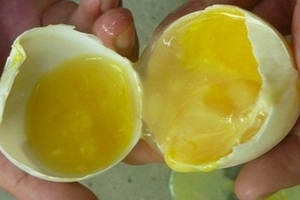 Những quái chiêu săn "sản vật" phòng the của đại gia Việt