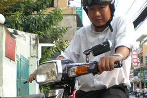 Phó chủ tịch phường thức đêm, ra đường bắt cướp