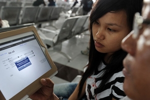 Phát khùng vì mua vé tàu