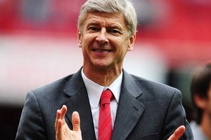 Wenger chưa từng nghĩ Messi sẽ vượt qua Mueller