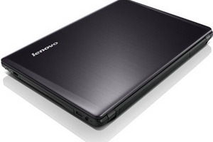 Laptop giải trí di động mạnh mẽ Lenovo IdeaPad Y480