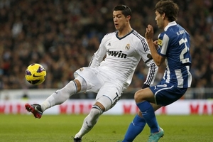 Real đánh rơi chiến thắng trước Espanyol