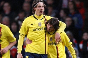 Ibra buộc phải thừa nhận Messi xứng đáng đoạt QBV