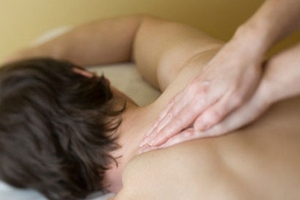 Hoảng vì nhân viên massage 'làm tình' bằng tay